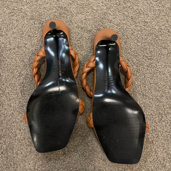 ALIAS MAE HEEL | Size 41 - Picture 2 of 4